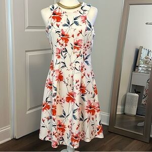 Ivanka T. scuba ivory floral summer dress - size 8. Like new.